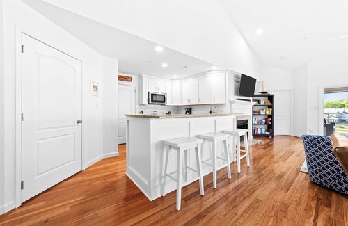 Cornelius Condo | 🆕 Lakeview Penthouse on Lake Norman