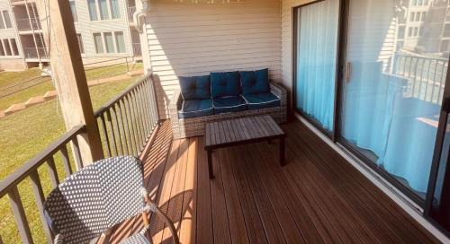 Lake Ozark House | Lakeview Retreat By Wet Feet Retreats