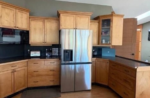 North Glenmore House | Lakeview Retreat | Wildlife & Serenity