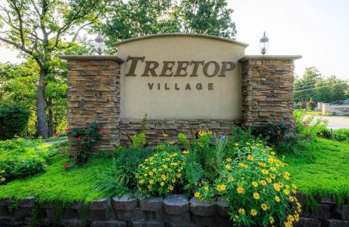 Village of Four Seasons House | Lakeview Treetop Village79-3bed3bapools-8pp