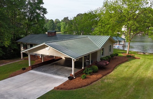 Lake Norman of Catawba House | Lakeview Hideaway – Family-Friendly Lakefront Escape