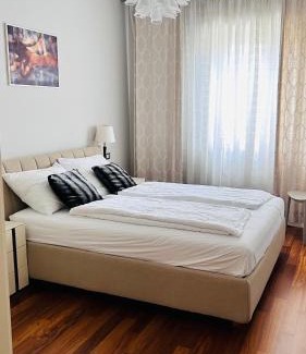 Peschiera del Garda Apartment | Lakeview Verdi Apartment