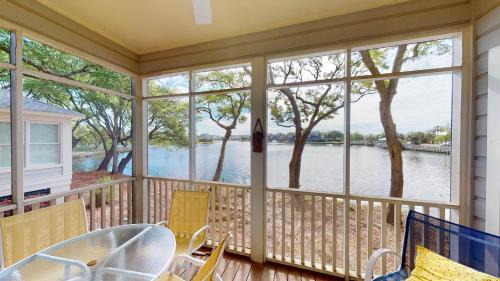 Litchfield by the Sea Villa | Lakeview Villa Oasis Spacious 3BR 3BA Retreat