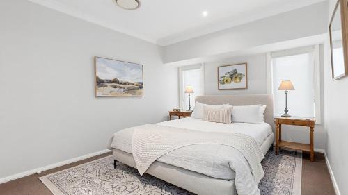 Pokolbin House | Lakeview Villa - The Vintage Holiday Houses