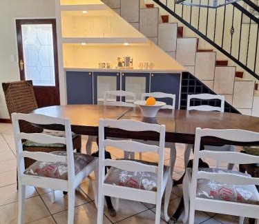 Tshwane Villa | Lakewhistle Family Cottage
