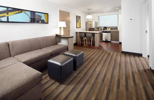 Belmar House | Lakewood, Colo., Extended Stay Room Near Denver Federal Center