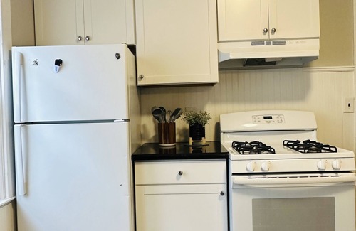 Lakewood Apartment | Lakewood Cozy Boho Apartment