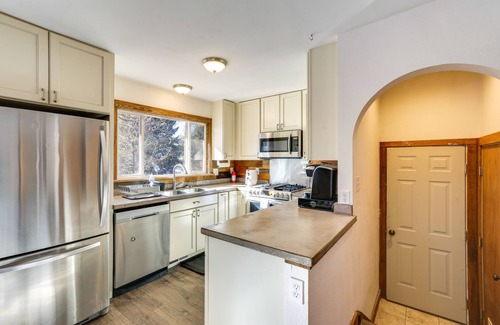 Morse Park Cottage | Lakewood Gem w/Deck ~ 7 Mi to Downtown Denver