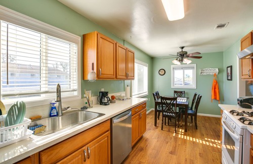 Harbor House | Lakewood Home ~ 5 Mi to Knott’s Berry Farm!