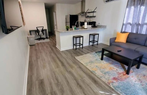 Durham Apartment | Lakewood Lyon Park Renovated Cottage Near Duke 28A