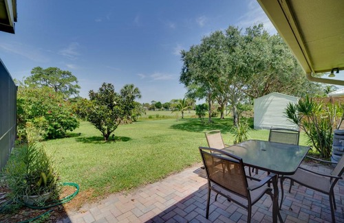 Lakewood Park House | Lakewood Park Retreat on Fairway - 4 Mi to Beach!