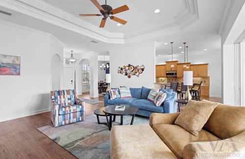 Braden River House | Lakewood Ranch Getaway–Spacious 3BR Home with Den: Silverado Circle by RVA