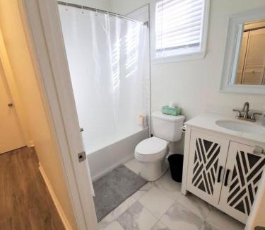 Durham House | Lakewoodlyon Park Renovated Cottage Near Duke 26a