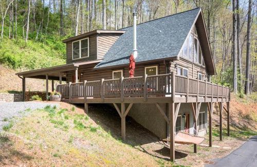 Black Mountain House | Lakey Gap Lodge by Carolina Mornings