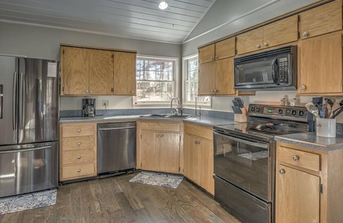 Blairsville House | Lakin' Memories - Lakefront | Dock | Pet Friendly | Pool Table | Fire Pit