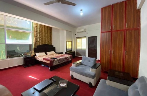 Islamabad Cabin | Lal Lodges Suite Apartment