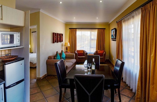 Humewood Bed & Breakfast | Lalapanzi Guest Lodge