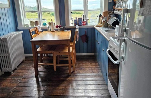 Borgarnes House | Lambalaekur Guesthouse