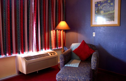 Historic Downtown Kissimmee Hotel | Lambert Inn