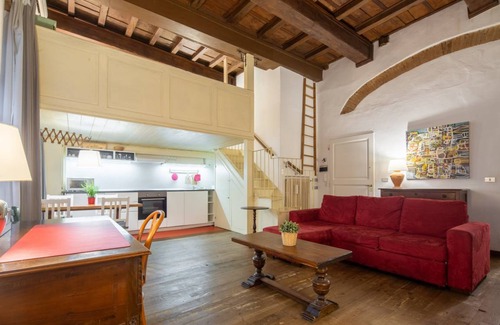 San Giovanni Apartment | Lambertesca Loft in Florence