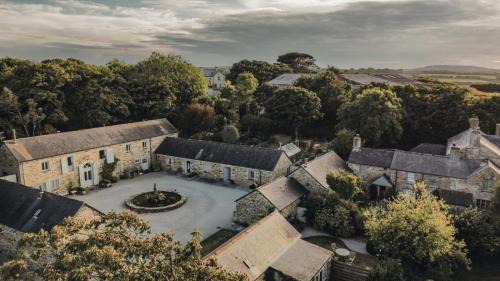 Truro House | Lambriggan Court