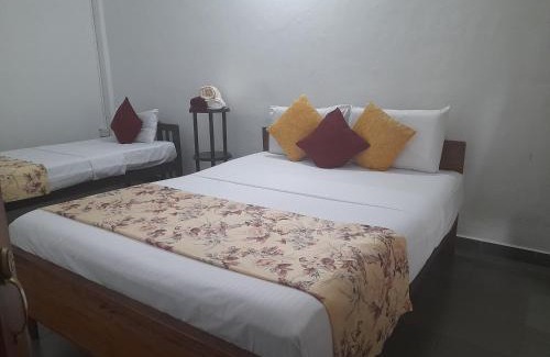 Seeduwa - Katunayake House | Lamp Colonial Bungalow Airport