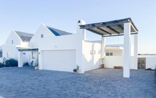 St. Helena Bay House | Lampies Bay Hideaway Close to the Shore