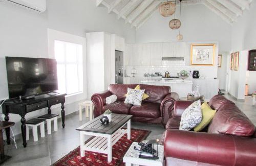 St. Helena Bay House | Lampies Bay Hideaway Close to the Shore