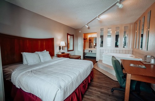 Springfield Hotel | Lamplighter Inn & Suites - North