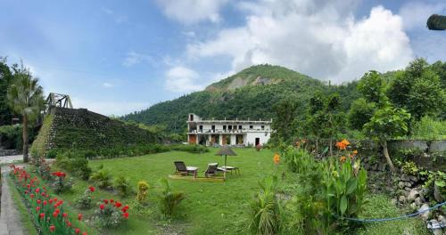 Sirala House | Lamyali Farm