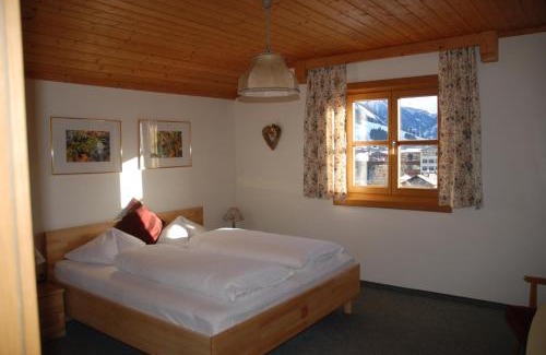Bruck an der Grossglocknerstrasse Apartment | Landhaus Antonia