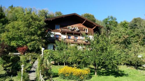 Bruck an der Grossglocknerstrasse Apartment | Landhaus Antonia