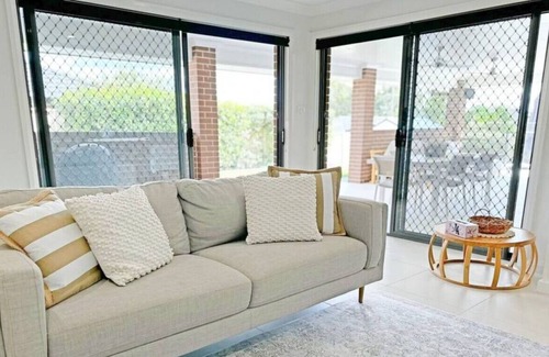 Bonnells Bay House | Lana by the Bay - the ultimate escape