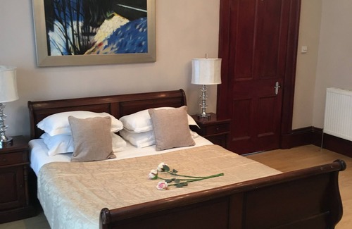 Juniper Green Apartment | Lanark Residence