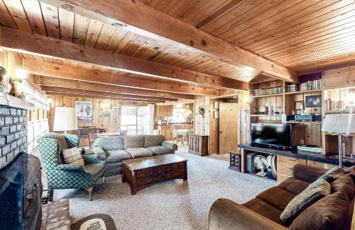 Bass Lake House | Lancaster Cabin