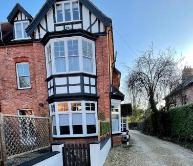 Woodhall Spa Apartment | Lancaster Heights