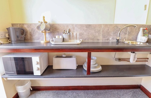 Dogdyke Cottage | LANCASTER, pet friendly, character holiday cottage in Coningsby