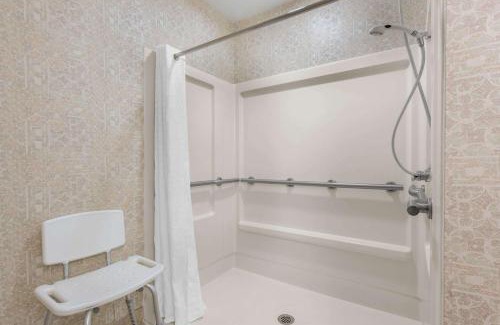 Witmer Hotel | Lancaster Suites