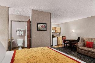 Witmer Hotel | Lancaster Suites