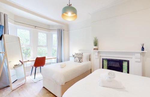 Liverpool House | Lancefield House - Air Host & Stay - 5 Bedroom Sleeps 15