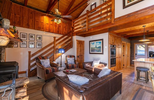Pineola House | Land Harbor Lodge -Sauna | Hot Tub | Lake Access | Fire Pit | Golf