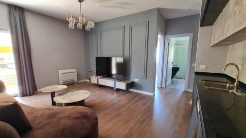 Farke Apartment | Land Lake Tirana