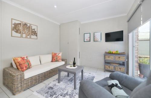 Struisbaai Apartment | Land's Edge Eco Friendly Cottages and Apartments