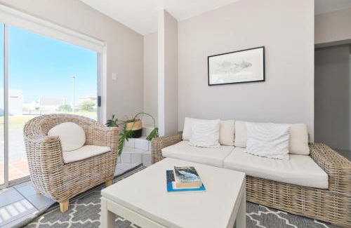Struisbaai Apartment | Land's Edge Eco Friendly Cottages and Apartments