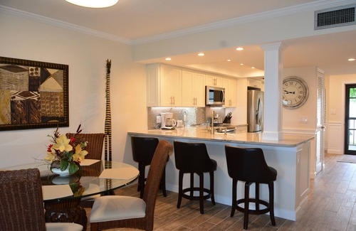 Sunset Beach Condo | Land's End: Gulf-front Luxury, WIFI, HDTV, Free phone, Beautiful