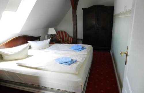 Alt-Travemunde/Ronnau Hotel | Landhaus Bode