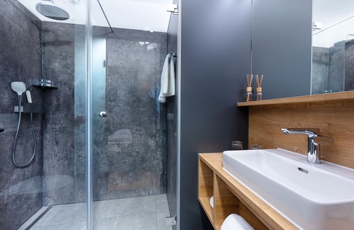 Nendeln Hotel | Landhaus Boutique Motel - Self Check-In