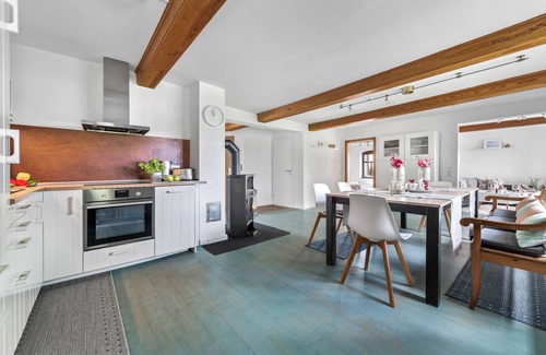 Steinberg House | "Landhaus Hohe Luft" in Scandi country house style - 1500 m from the Baltic Sea.