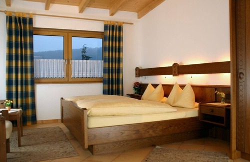Neumagen-Dhron Bed & Breakfast | Landhaus Mosel/Haus Berghof - Apartment Violets