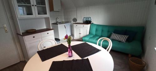 St. Peter-Ording Apartment | Landhaus-Sutje-Strandhuette